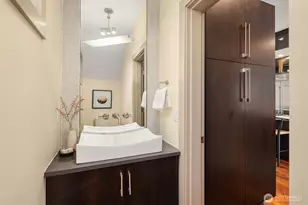2619 Warren Ave N, Seattle, WA 98109 - Photo 22