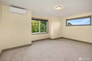 2619 Warren Ave N, Seattle, WA 98109 - Photo 34