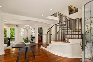 7195 NE High School Rd, Bainbridge Island, WA 98110 - Photo 4
