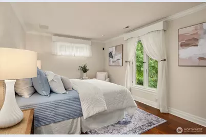 7195 NE High School Road, Bainbridge Island, WA 98110 - Photo 18