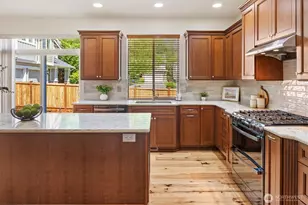 150 Orcas Ave, Renton, WA 98059 - Photo 12