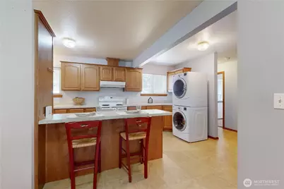 735 NE Spitzenburg Street, College Place, WA 99324 - Photo 8