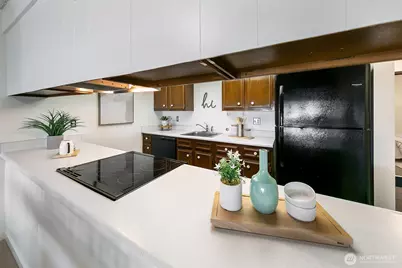 2221 Gilman Drive W #303, Seattle, WA 98119 - Photo 6