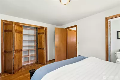 5221 120th Avenue SE, Bellevue, WA 98006 - Photo 12
