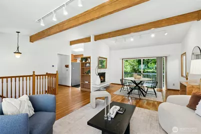 5221 120th Avenue SE, Bellevue, WA 98006 - Photo 4