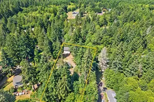 131 SE Driftwood Ln, Shelton, WA 98584 - Photo 2
