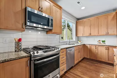 23000 NE 8th Street #C3, Sammamish, WA 98074 - Photo 14