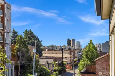 435 Summit Avenue E #402, Seattle, WA 98102 - Photo 20