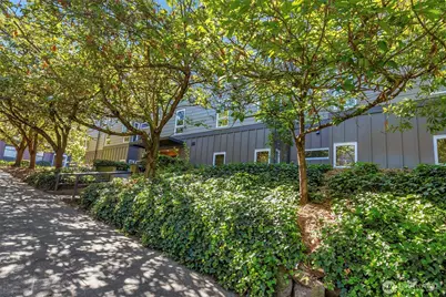 435 Summit Avenue E #402, Seattle, WA 98102 - Photo 26