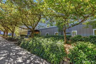 435 Summit Ave E, Seattle, WA 98102 - Photo 26