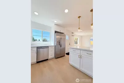 615 S Hawthorne Street, Tacoma, WA 98465 - Photo 10
