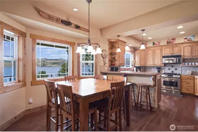 915 S Lakeshore Road, Chelan, WA 98816 - Photo 10