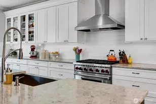 9950 SE 39th St, Mercer Island, WA 98040 - Photo 8