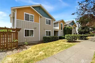 823 Davis Pl S, Seattle, WA 98144 - Photo 2