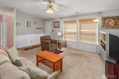 9931 18th Avenue W #14, Everett, WA 98204 - Photo 4