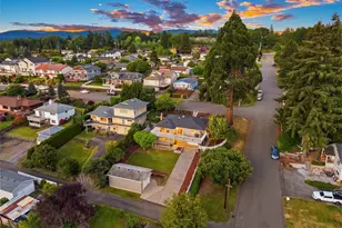 811 Grant Ave S, Renton, WA 98057 - Photo 1