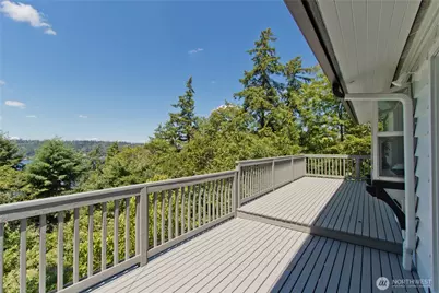 4935 116th Place SE, Bellevue, WA 98006 - Photo 10