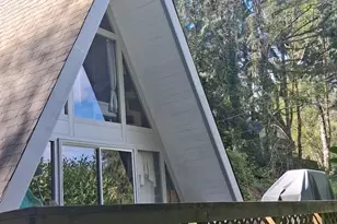 90 E Falls Pl E, Belfair, WA 98528 - Photo 6