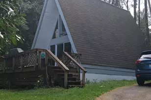 90 E Falls Pl E, Belfair, WA 98528 - Photo 2
