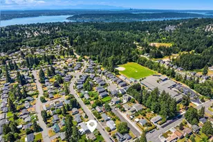 4009 NE 23rd Pl, Renton, WA 98056 - Photo 2
