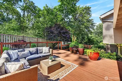 5927 135th Place SE, Bellevue, WA 98006 - Photo 32