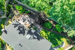 5927 135th Pl SE, Bellevue, WA 98006 - Photo 4