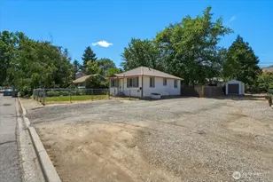 1012 Yale Ave, Wenatchee, WA 98801 - Photo 4