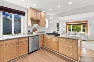 4616 49th Ave S, Seattle, WA 98118 - Photo 10