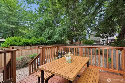 346 NE 58th Street, Seattle, WA 98105 - Photo 12