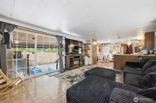 8372 Juniper Ln, Maple Falls, WA 98266 - Photo 10