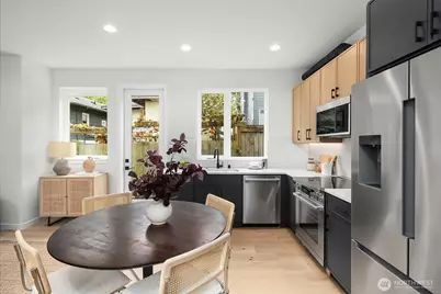4425 Fremont Avenue N #B, Seattle, WA 98103 - Photo 8