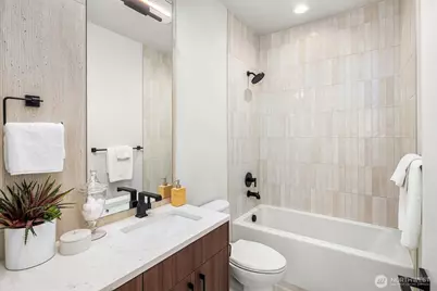 4425 Fremont Avenue N #B, Seattle, WA 98103 - Photo 12
