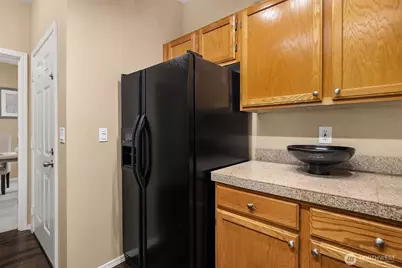5400 Harbour Pointe Boulevard #G101, Mukilteo, WA 98275 - Photo 4