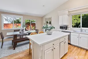 13020 NE 108th St, Kirkland, WA 98033 - Photo 10