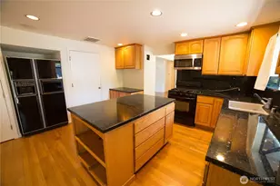 2500 167th Pl NE, Bellevue, WA 98008 - Photo 14