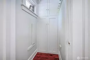 19 Dravus St, Seattle, WA 98109 - Photo 12