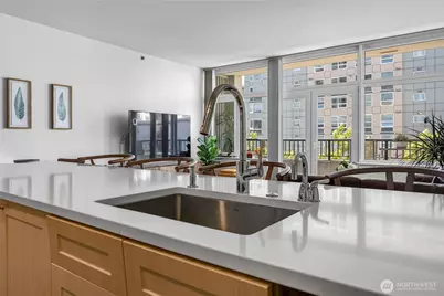 2717 Western Avenue #5002, Seattle, WA 98121 - Photo 10