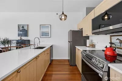 2717 Western Avenue #5002, Seattle, WA 98121 - Photo 8