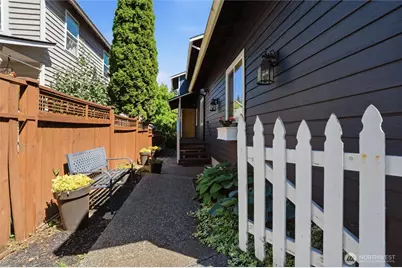 18656 4th Avenue NE, Suquamish, WA 98392 - Photo 2