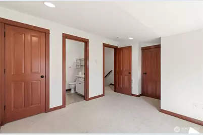 6526 34th Avenue NE #B, Seattle, WA 98115 - Photo 24