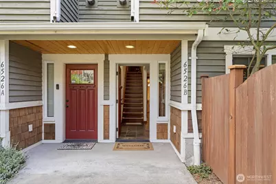 6526 34th Avenue NE #B, Seattle, WA 98115 - Photo 2