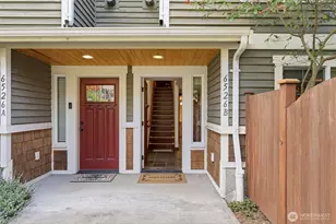 6526 34th Ave NE, Seattle, WA 98115 - Photo 2