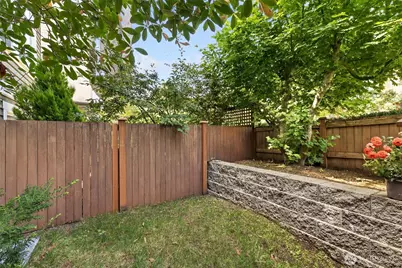 6526 34th Avenue NE #B, Seattle, WA 98115 - Photo 30