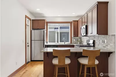 6526 34th Avenue NE #B, Seattle, WA 98115 - Photo 10