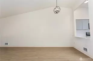 12385 SE 41st Ln, Bellevue, WA 98006 - Photo 12