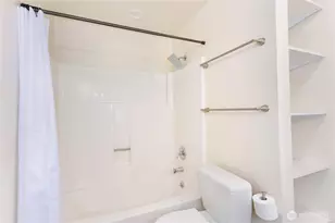 12385 SE 41st Ln, Bellevue, WA 98006 - Photo 26
