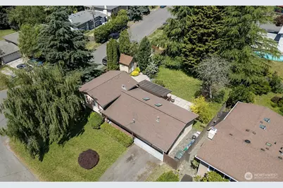 7304 NE 143rd Street, Kenmore, WA 98028 - Photo 2