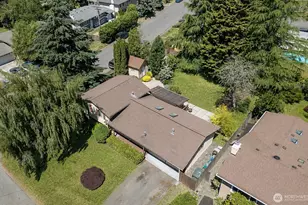 7304 NE 143rd St, Kenmore, WA 98028 - Photo 2