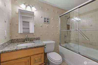 6479 137th Avenue NE #364, Redmond, WA 98052 - Photo 12