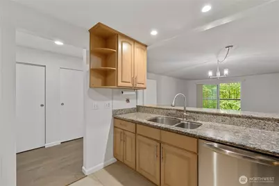 6479 137th Avenue NE #364, Redmond, WA 98052 - Photo 8